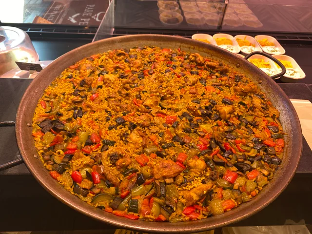 PAELLA DE POLLO CON VERDURAS