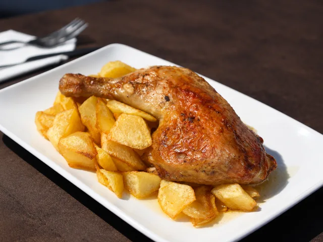 POLLO AL LIMÓN CON GUARNICIÓN