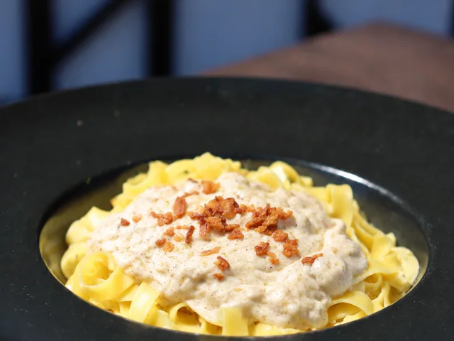 TALLARINES A LA CARBONARA