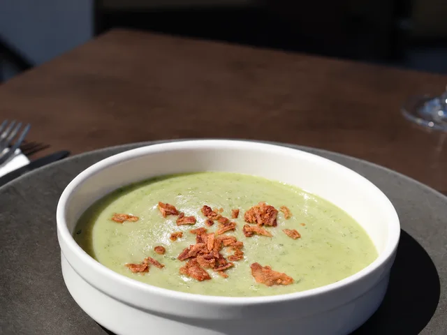 CREMA DE PATATAS Y GUISANTES